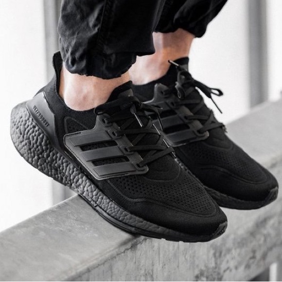 Adidas UltraBoost 21, Prime Blue, made from recycled ocean plastic, Triple Black - Picture 4 of 7